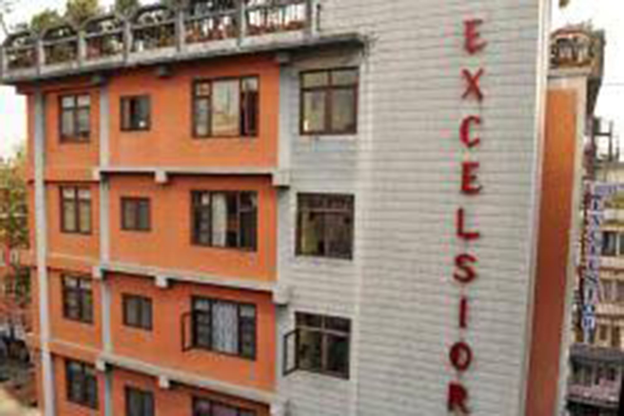 Hotel Aagaman Katmandú Exterior foto