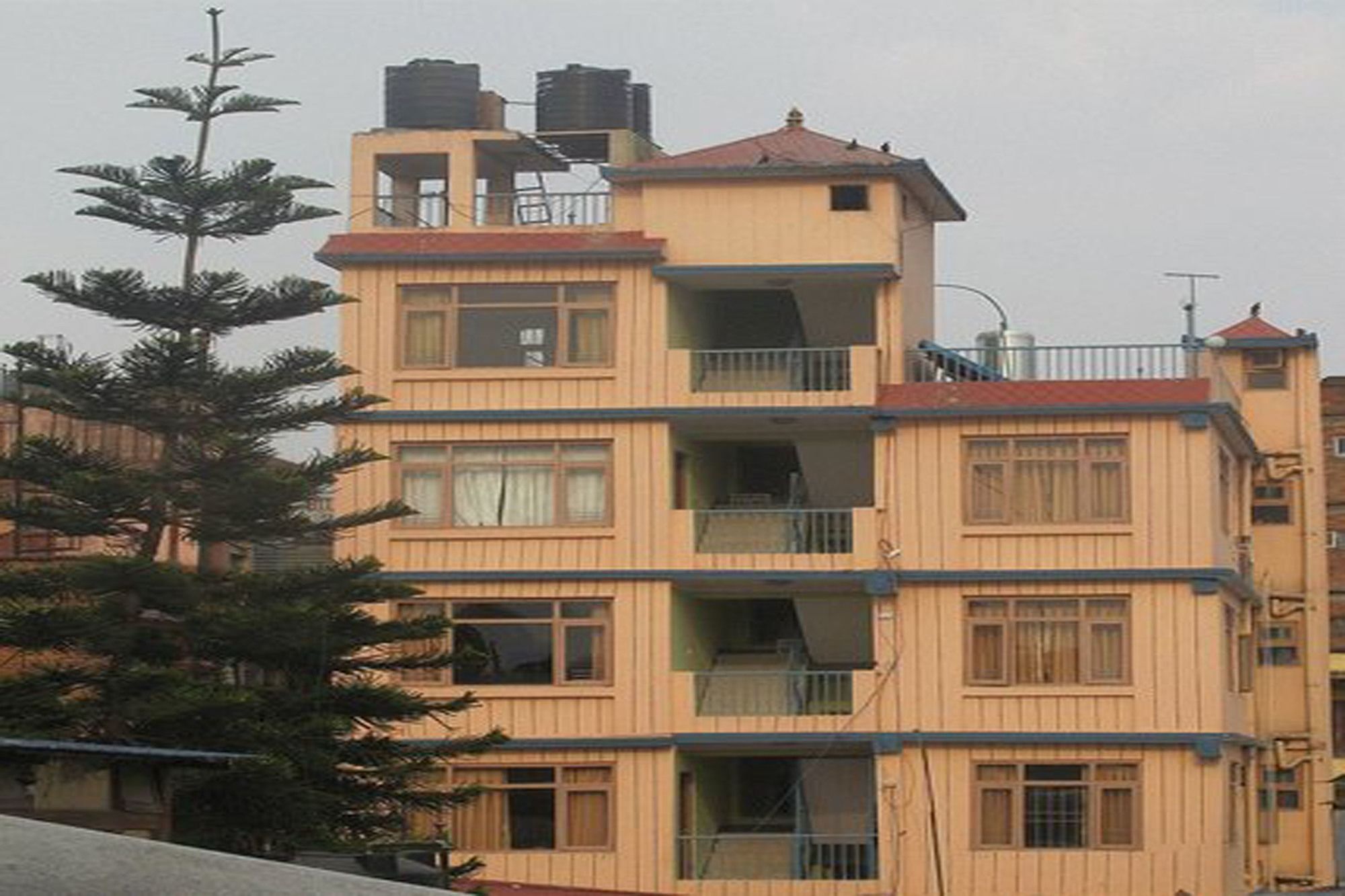 Hotel Aagaman Katmandú Exterior foto